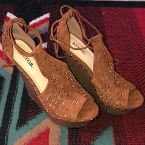 Yves Laser Cut Detailed Wedges